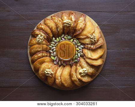 Qatayef, Arabic Sweets For Ramadan. Fried Qatayef.