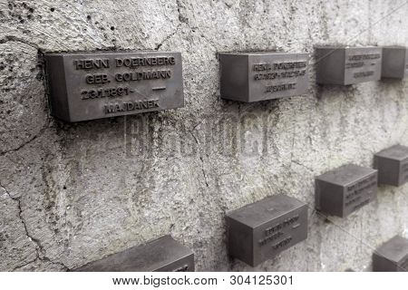 Frankfurt, Germany - 23 April, 2019: Memorial At The Old Jewish Cementery Of The Judengasse In Frank