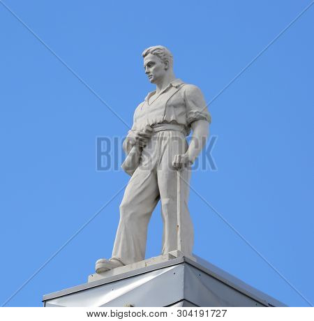 The Statue Of A Worker On The Roof Of The House Nevsky Prospekt 68 Saint Petersburg Russia July 2018