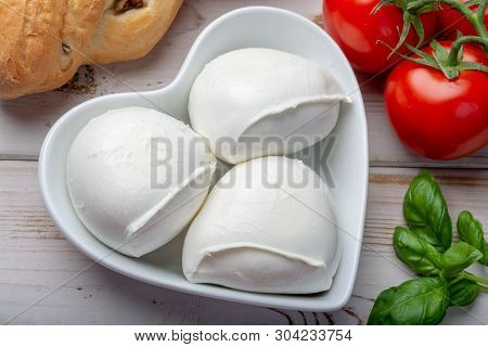 Love Mozzerella, Balls Of Buffalo Mozzarella, Soft Italian Scheese Made From The Milk Of Italian Med