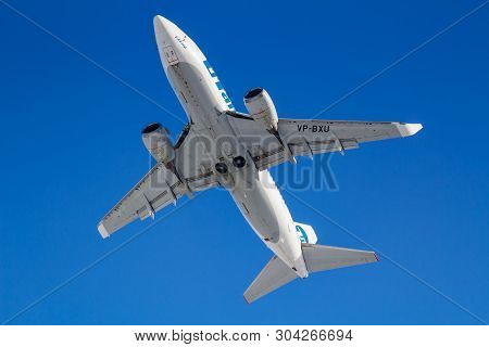 Moscow, Russia - March 20, 2019: Aircraft Boeing 737-524(wl) Vp-bxu Of Utair Aviation Takes Off At V