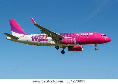 Moscow, Russia - May 19, 2019: Aircraft Airbus A320-232(wl) Ha-lyn Of Wizz Air Airline Landing At Vn