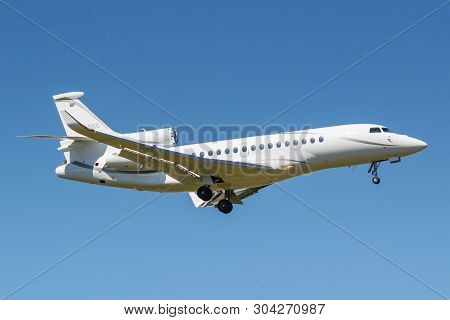 Moscow, Russia - May 19, 2019: Aircraft Dassault Falcon 8x T7-sgs Landing At Vnukovo International A