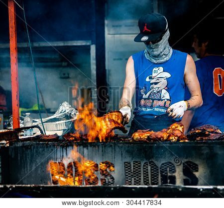 2019-06-01 Windsor, Ontario Canada Ribfest Food Festival Ribs Chicken Pulled Pork Barbecue Grill Coo