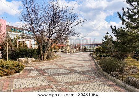 Crimea, Belogorsk - 1 March, Park Lions Taigan, 1 March, 2019.
Belogorsky Safari Park Taigan In The 