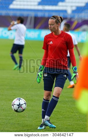 Kyiv, Ukraine - May 23, 2018: Goalkeeper Pauline Peyraud-magnin Of Olympique Lyonnais In Action Duri