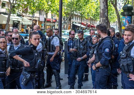 Paris, France - May 25, 2019: Police In Paris On The Boulevard Haussmann. There Are A Lot Of Police 