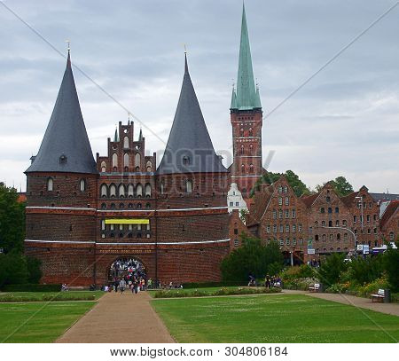Lubeck, Germany - August 05, 2010: Holsten Gate Or Holstentor On Holstentorplatz In Old Town, Lubeck