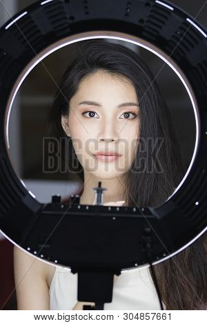 Photo Pass Through The Circle Studio Light Of Beautiful Face Of Asian Model Woman.