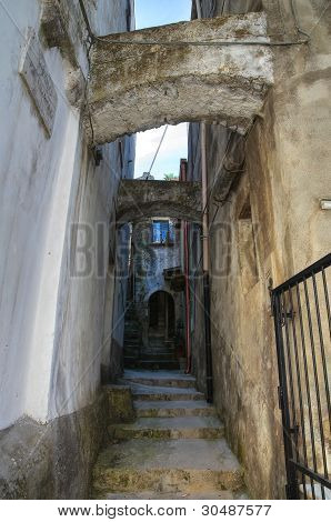 비코 델이 르가 노의 골목입니다. 풀리아입니다. 이탈리아.