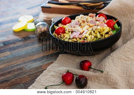 cereal specialties cooked with salad, roasted chicken aiguillette cured with salted and bacon