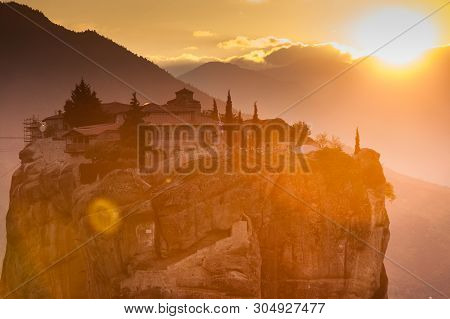 Monastery Of The Holy Trinity On Cliff. Greek Destinations. The Meteora Monasteries, Greece Kalambak