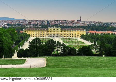 Vienna, Austria - August 29, 2019. Classic View Of Famous Schonbrunn Palace In Vienna