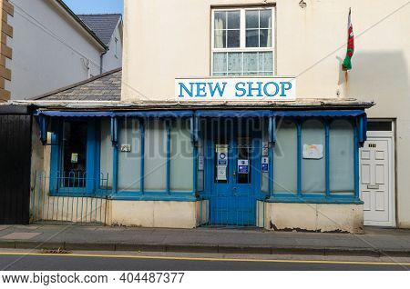Bala; Uk: Sep 20, 2020: A Shop In Bala Called New Shop Is Seen Here Closed For Business On A Septemb
