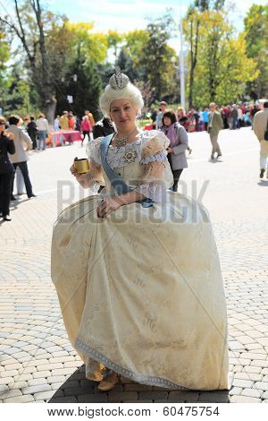 Woman dressed as Russian Empress Catherine II