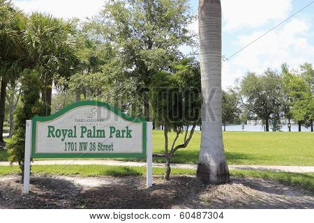 Royal Palm Park Sign
