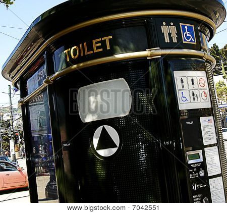 トイレの水