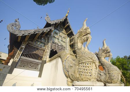 Naka Statue