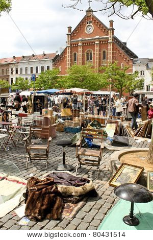 Flea Market At Place Du Jeu De Balle (vossenplein) In Brussels