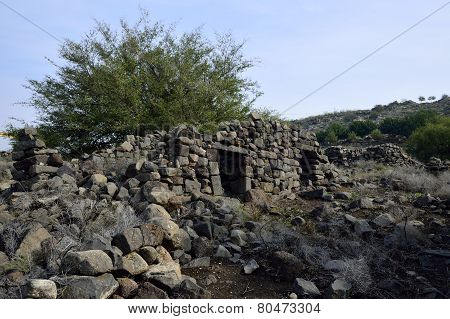 Umm El Kanatir Site, Israel