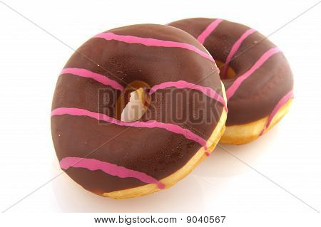 Růžové pruhované koblihy s Chocolat