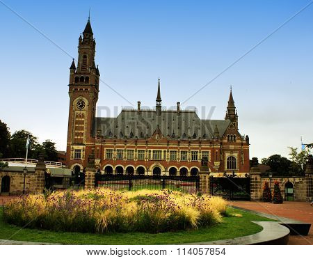 Un Peace Palace In Holland