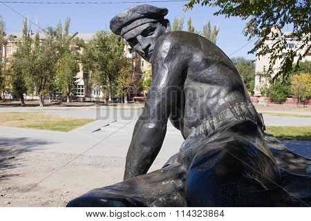Monument The Mass Grave Of Seamen Of Participants Of Landing Operation In 1919. Volgograd, Russia