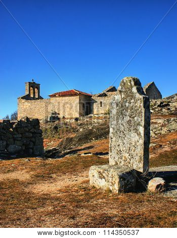 Grave in historical village of Castelo Mendo