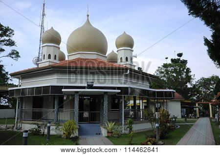 Bukit Bendera Mosque