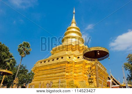 Golden Pagoda at Wat Phra That Sri Chom Thong Thailand.