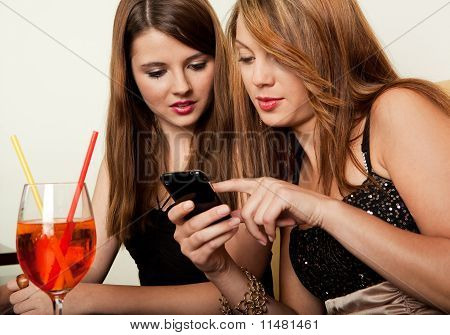 Mostrando cosas interesantes en un teléfono móvil