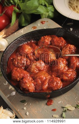 food photos of italian meatballs with spaghetti