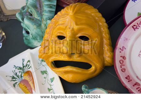 Prydplante keramiske maske