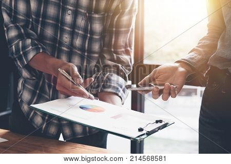 Close Up Image Of Business Man And Partners Discussing Business Documents And Ideas At Meeting, Mode