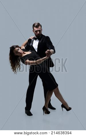 couple dancing social danse (kizomba or bachata or semba)