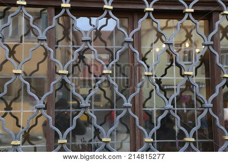 Metal grating / Metal grating on the window