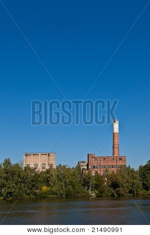 Vanhoja hylättyjä rakentamiseen