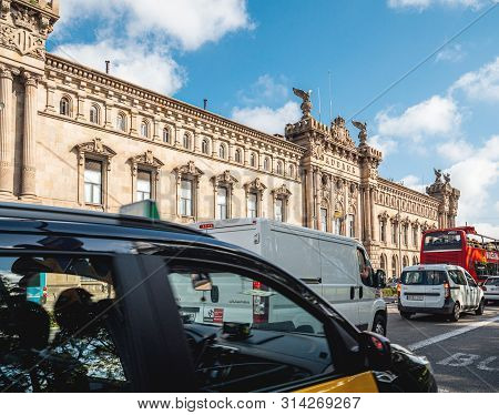 Barcelona, Spain - Jun 1, 2018: Cars Taxis In Front Of Agencia Estatal Dadministracio Tributaria On 