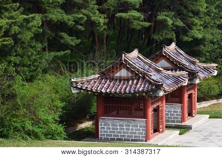 Tomb Of King Wanggon Or Hyollung Royal Tomb. Construction On The Tomb Start In 943. Traditional Styl