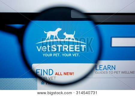 Los Angeles, California, Usa - 29 Jule 2019: Illustrative Editorial Of Vetstreet.com Website Homepag