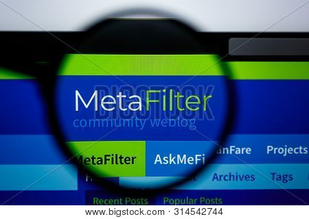 Los Angeles, California, Usa - 29 Jule 2019: Illustrative Editorial Of Metafilter.com Website Homepa