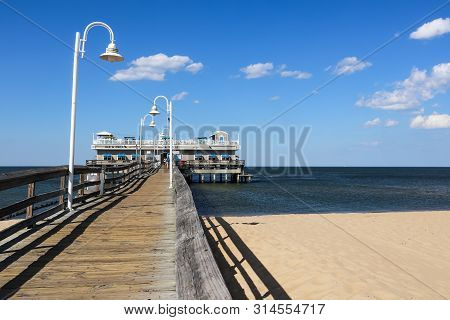 Norfolk, Virginia/usa - July 22, 2019:  The Ocean View Fishing Pier And Restaurant, Which At 1690 Fe