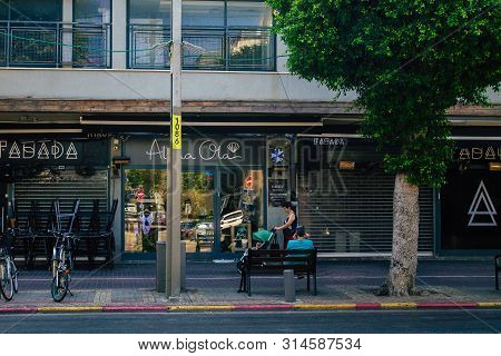 Tel Aviv Israel July 29, 2019 View Of Unknowns Israeli People Walking On Dizengoff Street At Tel Avi