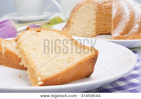 Guglhupf 케이크