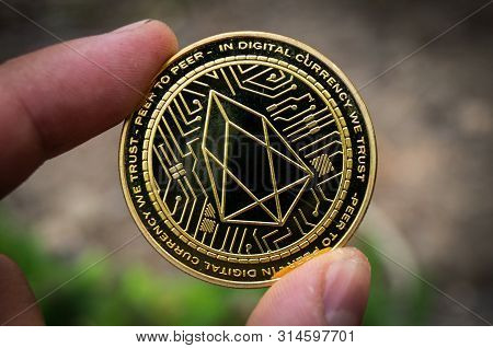 Eosio Eos Is A Modern Way Of Exchange And This Crypto Currency Is A Convenient Means Of Payment In T