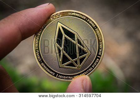 Eosio Eos Is A Modern Way Of Exchange And This Crypto Currency Is A Convenient Means Of Payment In T
