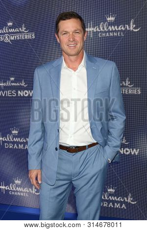 LOS ANGELES - JUL 26:  Eric Close at the Hallmark Summer 2019 TCA Party at the Private Residence on July 26, 2019 in Beverly Hills, CA