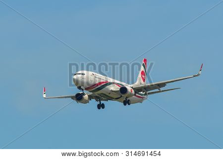 Singapore - Mar 27, 2019. S2-ahv Biman Bangladesh Airlines Boeing 737-800 Landing At Changi Airport 