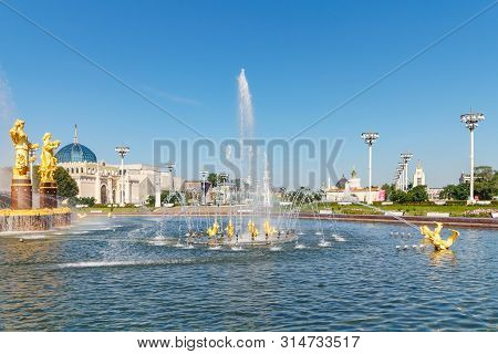 Moscow, Russia - July 22, 2019: View Of Friendship Of Peoples Fountain In Vdnh Park In Moscow At Sun