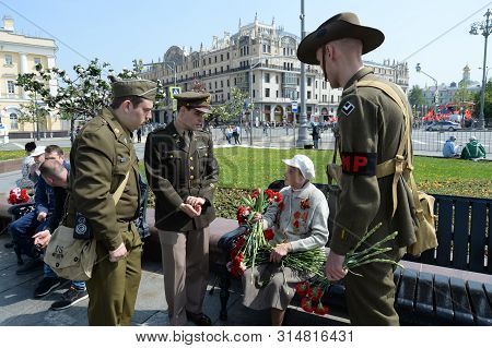 Moscow, Russia - May 9, 2019:reenactors In The Form Of U.s. Soldiers During World War Ii During The 